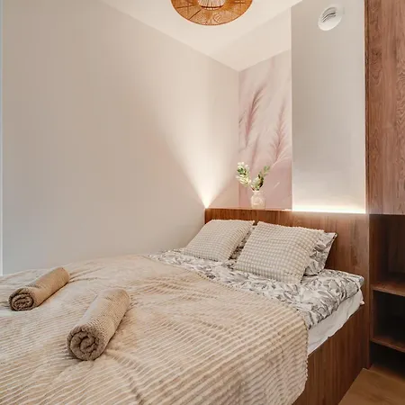 Legnicka Residnce 17b Adam I Ela * Wrocław